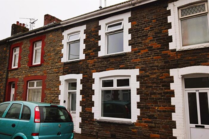3 Bedroom Terraced House To Rent In Queen Street, Pontypridd, CF37