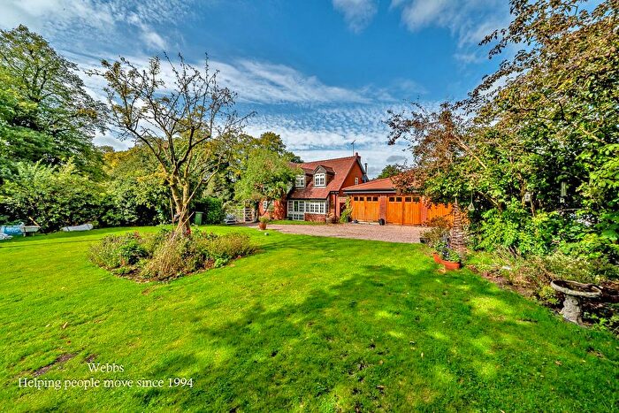 3 Bedroom Property For Sale In Parkside Lane, Cannock, WS11