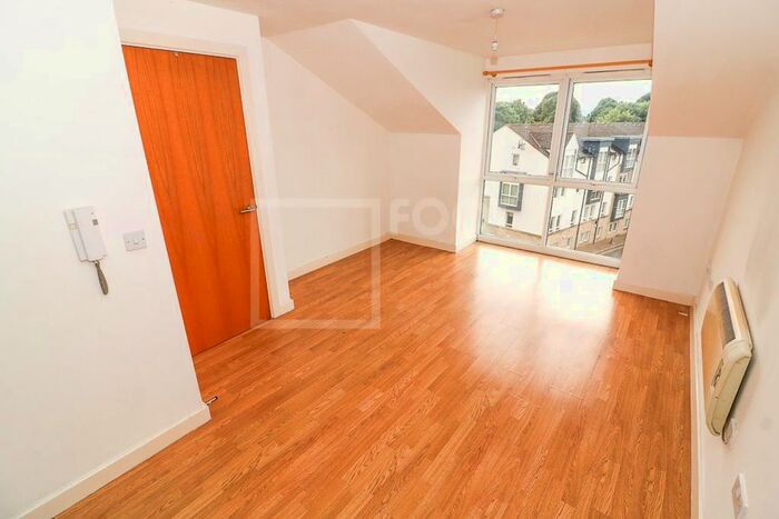 1 Bedroom Flat To Rent In Lunar Apartments, Otley Road, Bradford, BD3