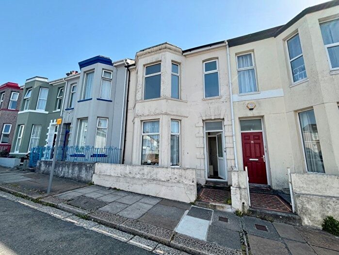 2 Bedroom Block Of Flats For Sale In Collingwood Avenue, Plymouth, Devon, PL4
