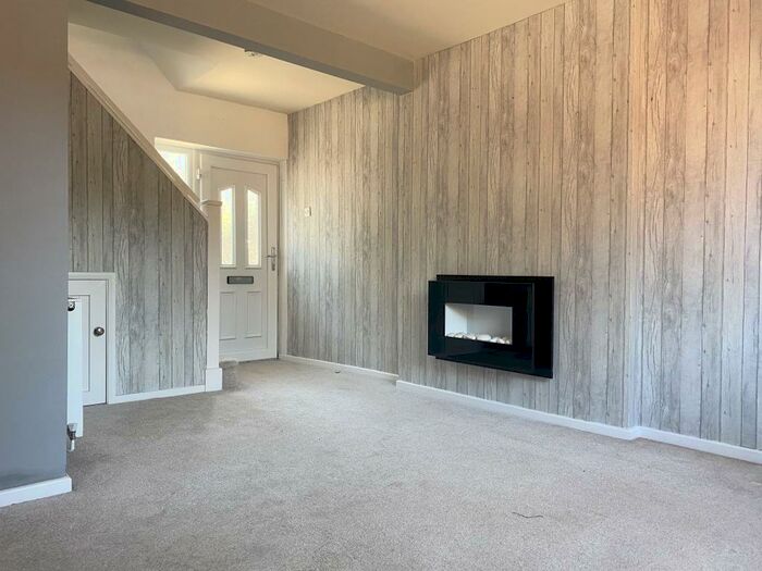 2 Bedroom House To Rent In Kimberworth Park Road, Rotherham, S61