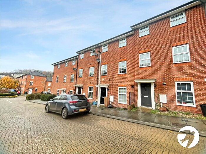 4 Bedroom Terraced House To Rent In Sarafand Grove, Rochester, Kent, ME2