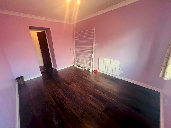 2 Bedroom Flat To Rent In College Road, Sutton Coldfield, B73