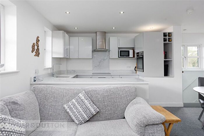 2 Bedroom Flat For Sale In Clifton Court, Clifton Street, Greenfield, Saddleworth, OL3
