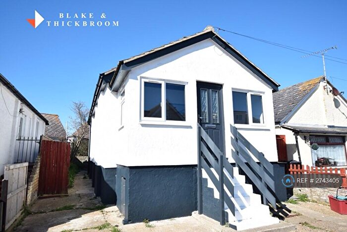 2 Bedroom Bungalow To Rent In The Close, Jaywick, Clacton-On-Sea, CO15