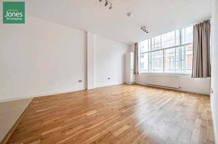 1 Bedroom Flat To Rent In South Street, Worthing, West Sussex, BN11