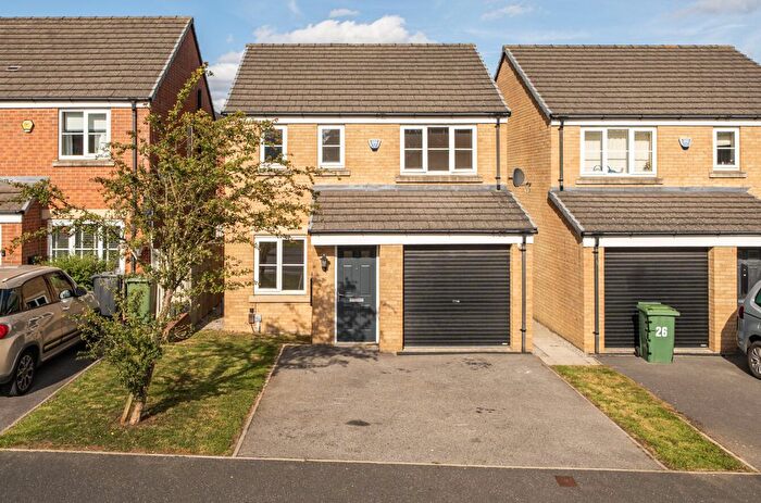 3 Bedroom Detached House For Sale In Alder Road, Whinmoor, Leeds, LS14