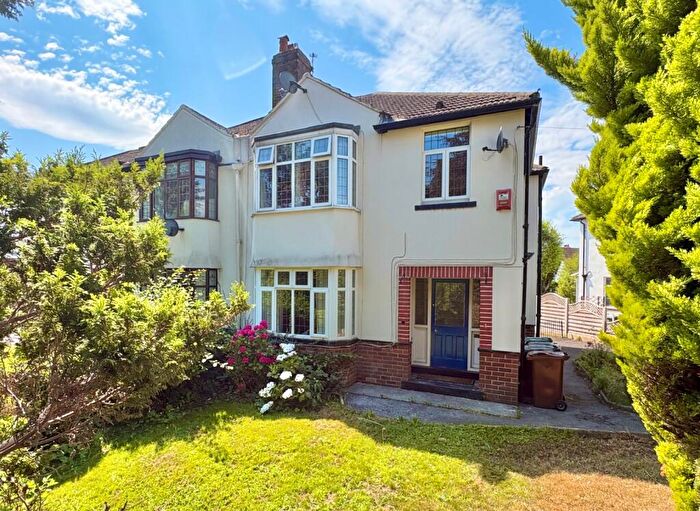 4 Bedroom Semi Detached House To Rent In Spen Drive, West Park, Leeds, LS16