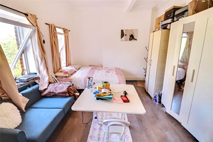 Apartment To Rent In Mazenod Avenue, Kilburn, London, NW6