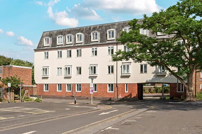 3 Bedroom Flat To Rent In Lower Brook Street, Cossack Lane House Lower Brook Street, SO23