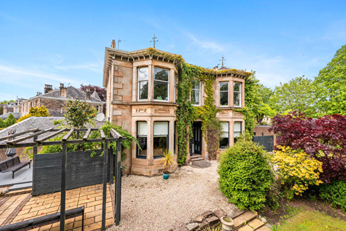 4 Bedroom Apartment For Sale In Beechwood, St Andrews Drive, Pollokshields, G41