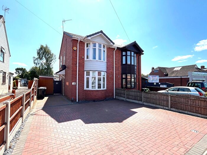 3 Bedroom Semi-Detached House For Sale In Newtown Road, Bedworth, CV12