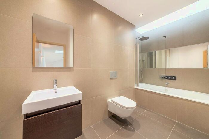 1 Bedroom Flat To Rent In Highgate Road, Kentish Town, London, NW5