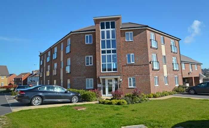 2 Bedroom Flat To Rent In Laurel Road, Minster On Sea, Sheerness, ME12