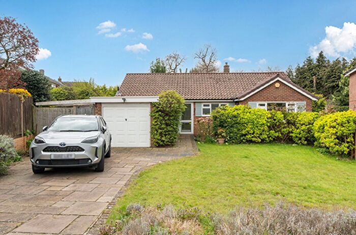 3 Bedroom Bungalow For Sale In Bluebell Close, Orpington, Kent, BR6