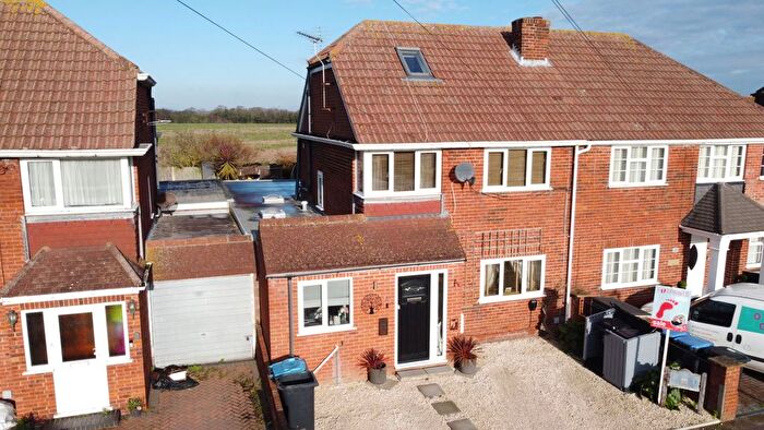 4 Bedroom Semi Detached House For Sale In Albert Road, Broadstairs, CT10