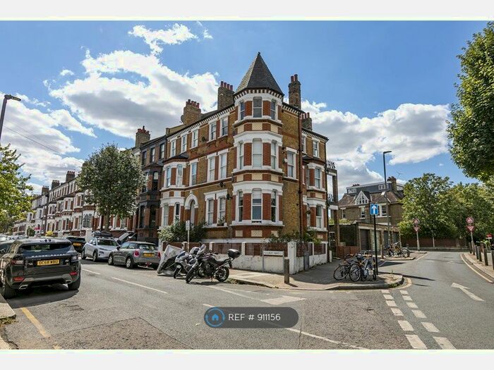 2 Bedroom Flat To Rent In Oakhill Road, London, SW15