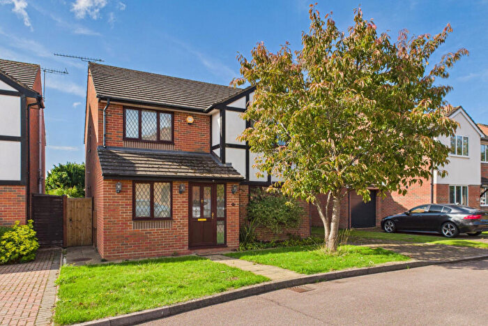 4 Bedroom Detached House For Sale In Woodfield Gardens, Hemel Hempstead, HP3