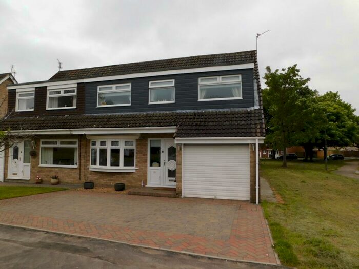 4 Bedroom Semi-Detached House For Sale In Witton Drive, Spennymoor, County Durham, DL16