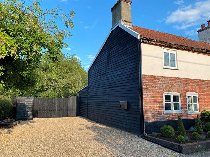 2 Bedroom Character Property For Sale In The Street, Oulton, Norwich, NR11