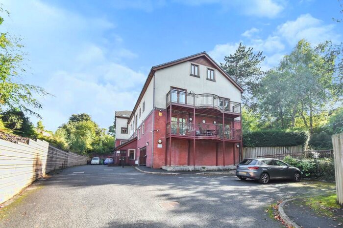 2 Bedroom Flat To Rent In Thorndyke Gardens, Prestwich, Manchester, M25