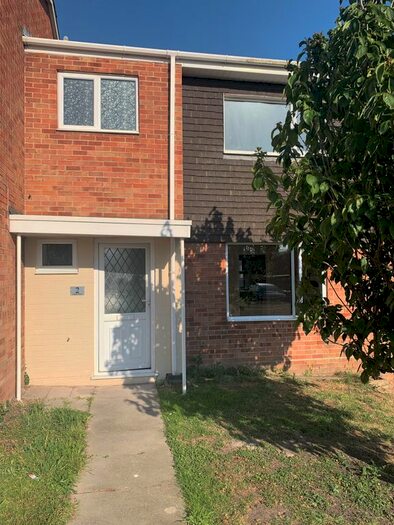 3 Bedroom Semi-Detached House To Rent In Larch Road, Lowestoft, NR32