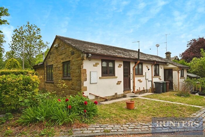 2 Bedroom Detached Bungalow For Sale In Jamie Court, Bradford, BD10