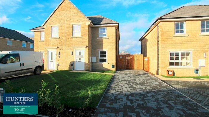 3 Bedroom Property To Rent In Billets Avenue, Bradford, BD2