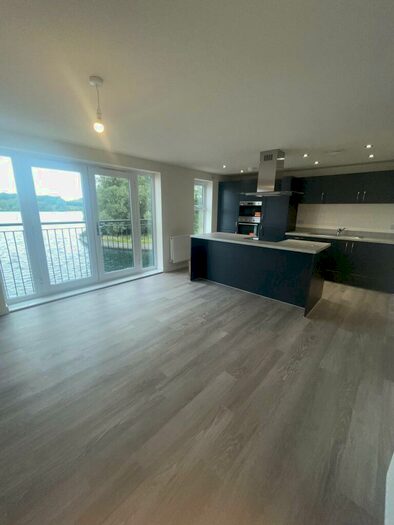 2 Bedroom Flat To Rent In Pheasant House, Dove Mews, Lakeside, DN4