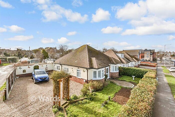 4 Bedroom Detached Bungalow For Sale In Northdown Road, Margate, Kent, CT9