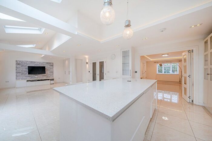 6 Bedroom Detached House To Rent In South Park Road, Wimbledon, London, SW19