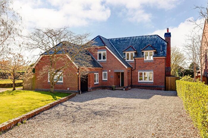 5 Bedroom Detached House For Sale In Superb Utkinton House With Rural Views, CW6