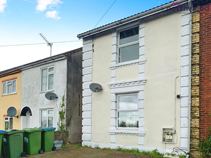 2 Bedroom Flat To Rent In Elgin Road, SO15
