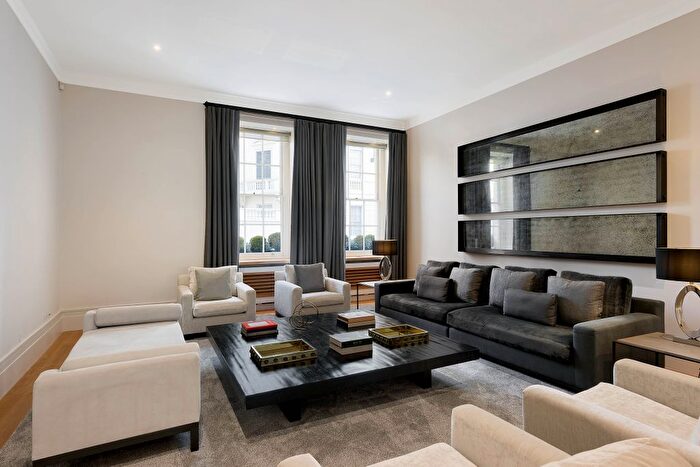 4 Bedroom Flat For Sale In Chesham Street, London, SW1X