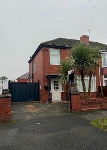 3 Bedroom Semi-Detached House To Rent In St Georges Square, Oldham OL9