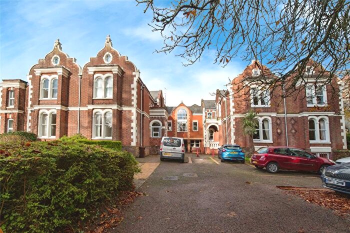 2 Bedroom Flat For Sale In Grosvenor Place, Exeter, Devon, EX1