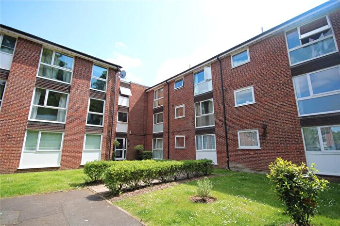 2 Bedroom Apartment To Rent In Trafalgar Court, Southcote Road, Reading, Berkshire, RG30