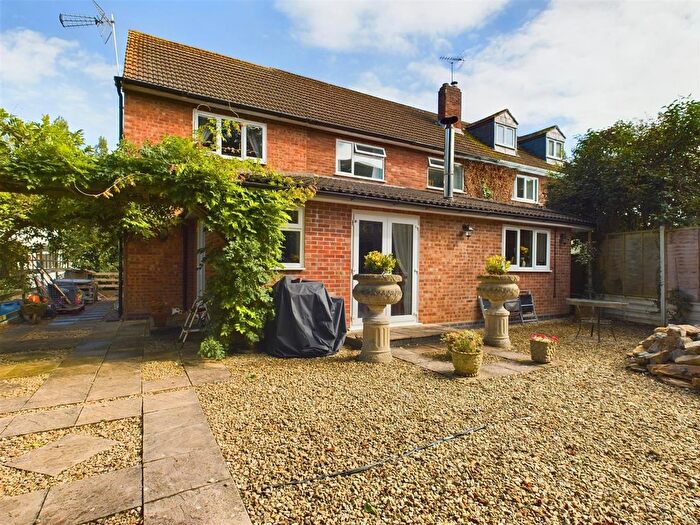 3 Bedroom Semi-Detached House For Sale In Rothwell Road, Malvern, WR14