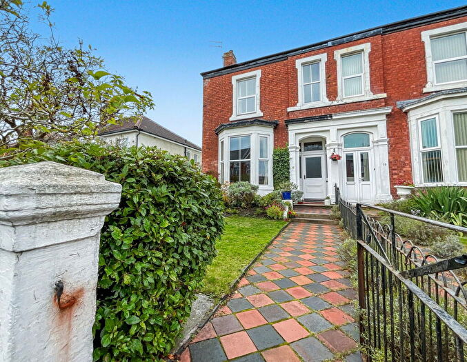4 Bedroom Semi-Detached House For Sale In Arnside Road, Southport, PR9