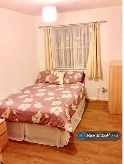2 Bedroom Flat To Rent In Blessing Way, Barking, IG11