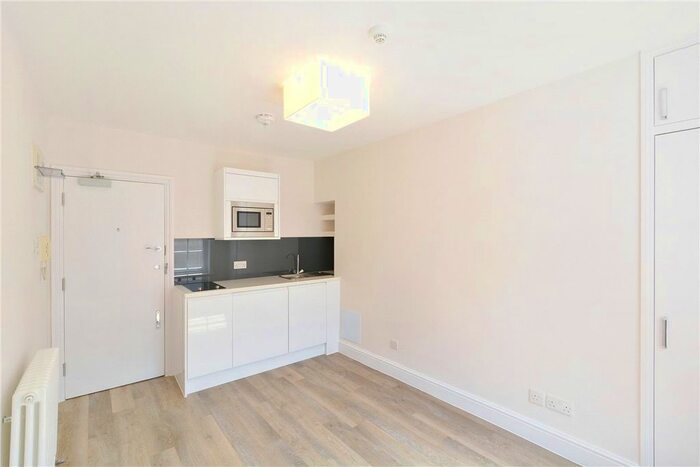 Studio To Rent In Upper Berkeley Street, Marylebone, London, W1H
