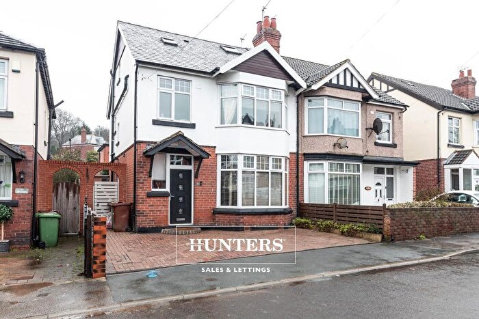 4 Bedroom Semi-Detached House For Sale In Park Avenue, Castleford, WF10