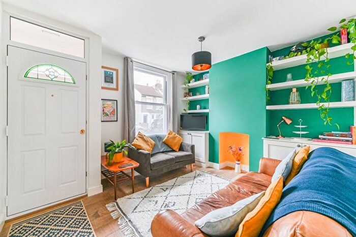 3 Bedroom Terraced House To Rent In Theobald Road, Croydon, CR0