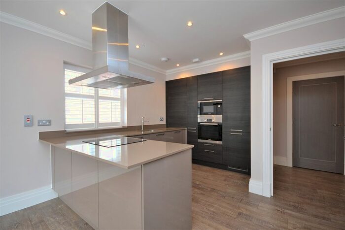 1 Bedroom Flat To Rent In Park Avenue, Bromley, BR1