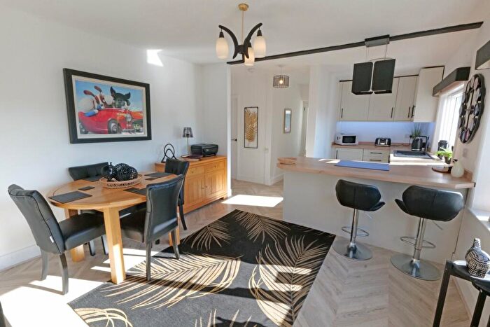 3 Bedroom Bungalow For Sale In Cotton Tree Lane, Colne, BB8