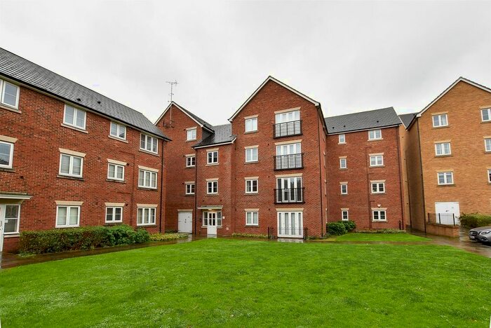1 Bedroom Flat To Rent In Ravensbourne House, Sealand Drive, Rochester, ME2