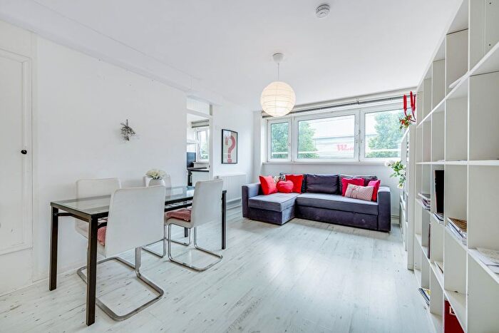 1 Bedroom Flat To Rent In Queensdale Crescent, London, W11