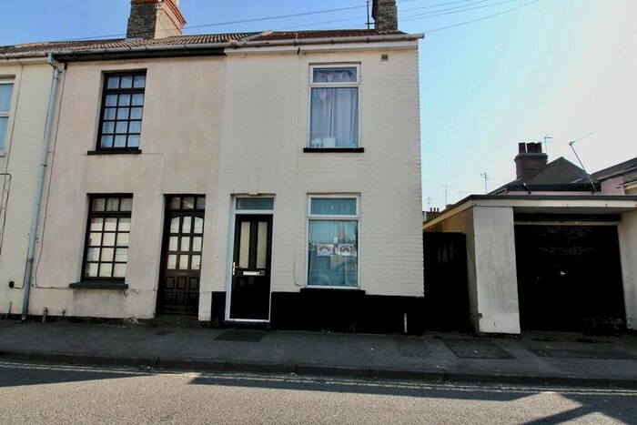 2 Bedroom End Of Terrace House To Rent In Norwich Road, Lowestoft, NR32