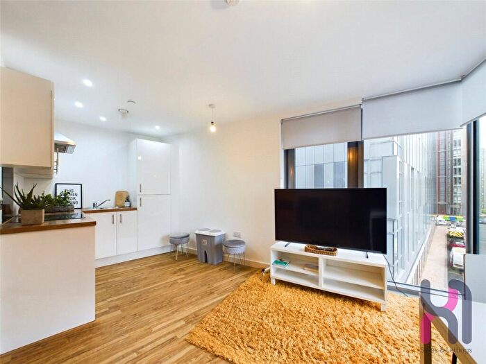 1 Bedroom Flat To Rent In The Tower, Plaza Boulevard, Liverpool, L8