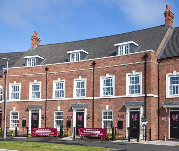 3 Bedroom Town House For Sale In Arkall Avenue, Tamworth, B79